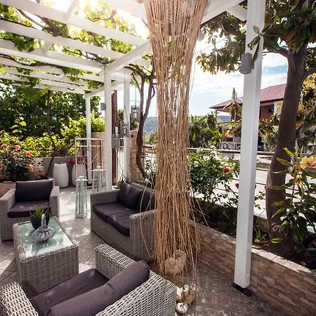 Διαμέρισμα Muses *