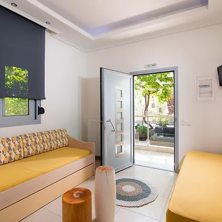 Muses Studios Apartment *